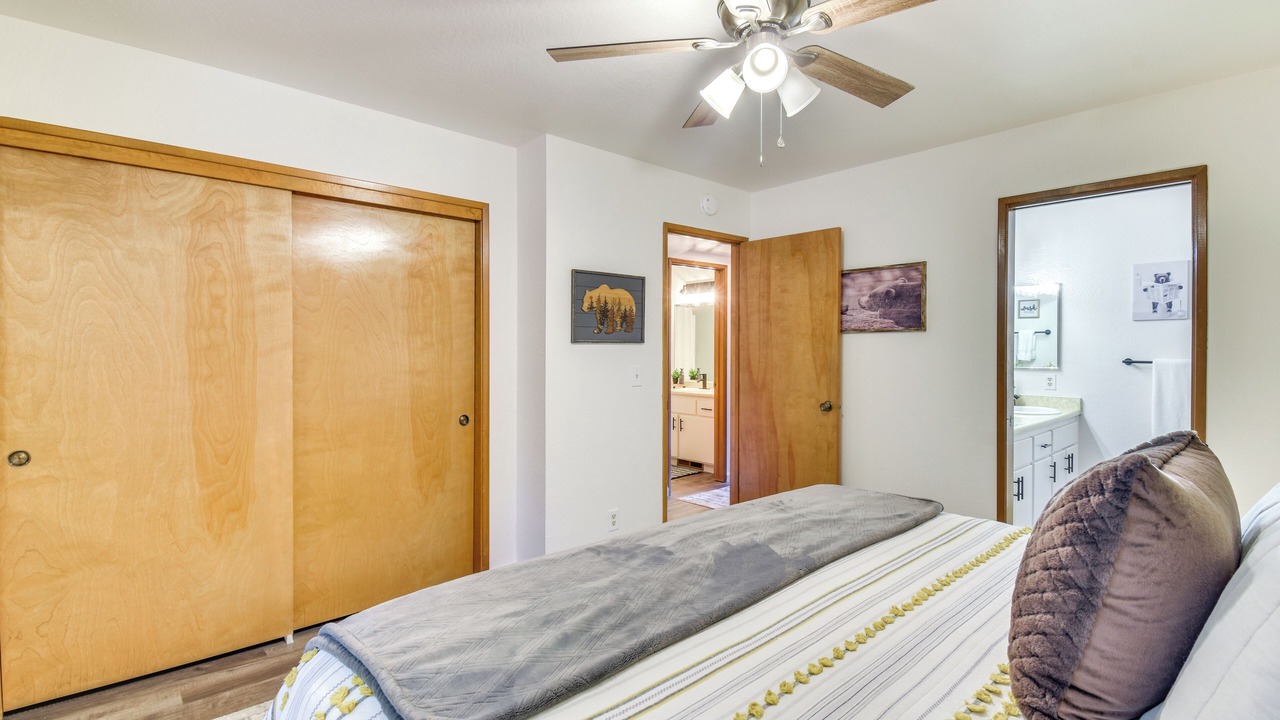 Photo of Bedroom in Groveland