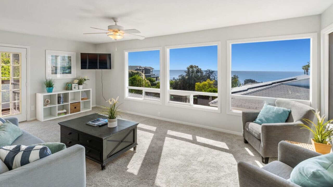 Photo of Livingroom in Sunset Cliffs
