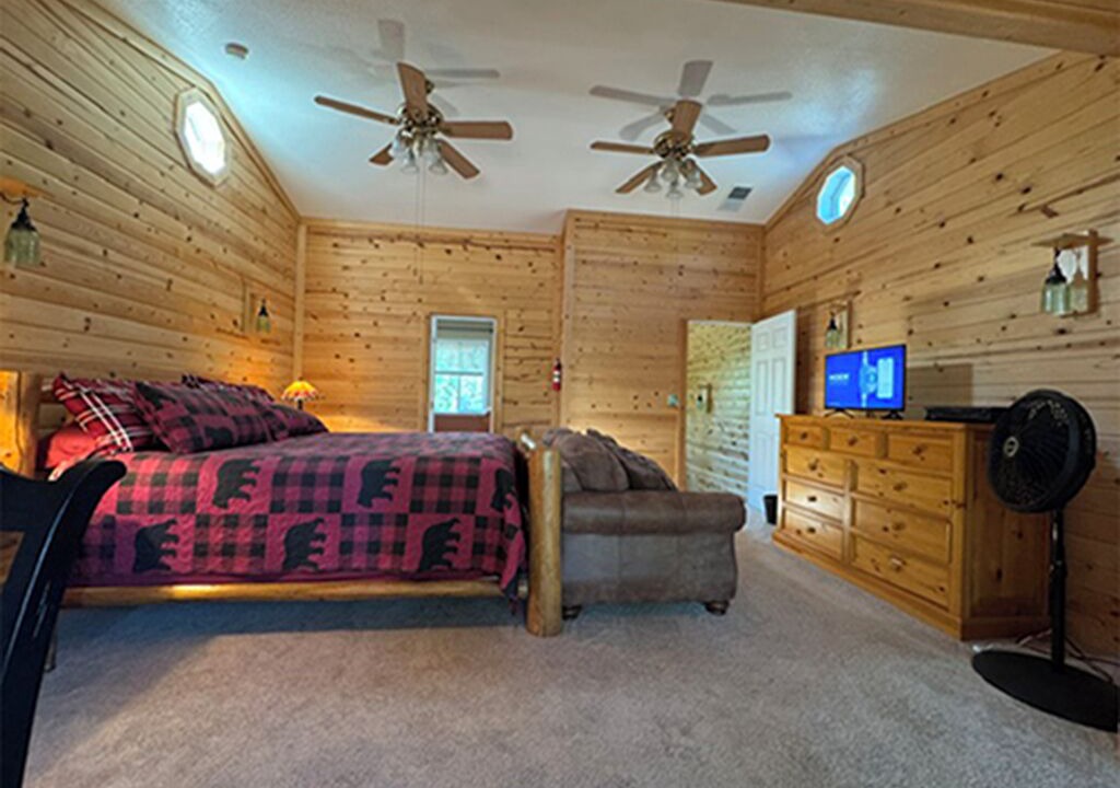 Photo of Bedroom in Shasta County