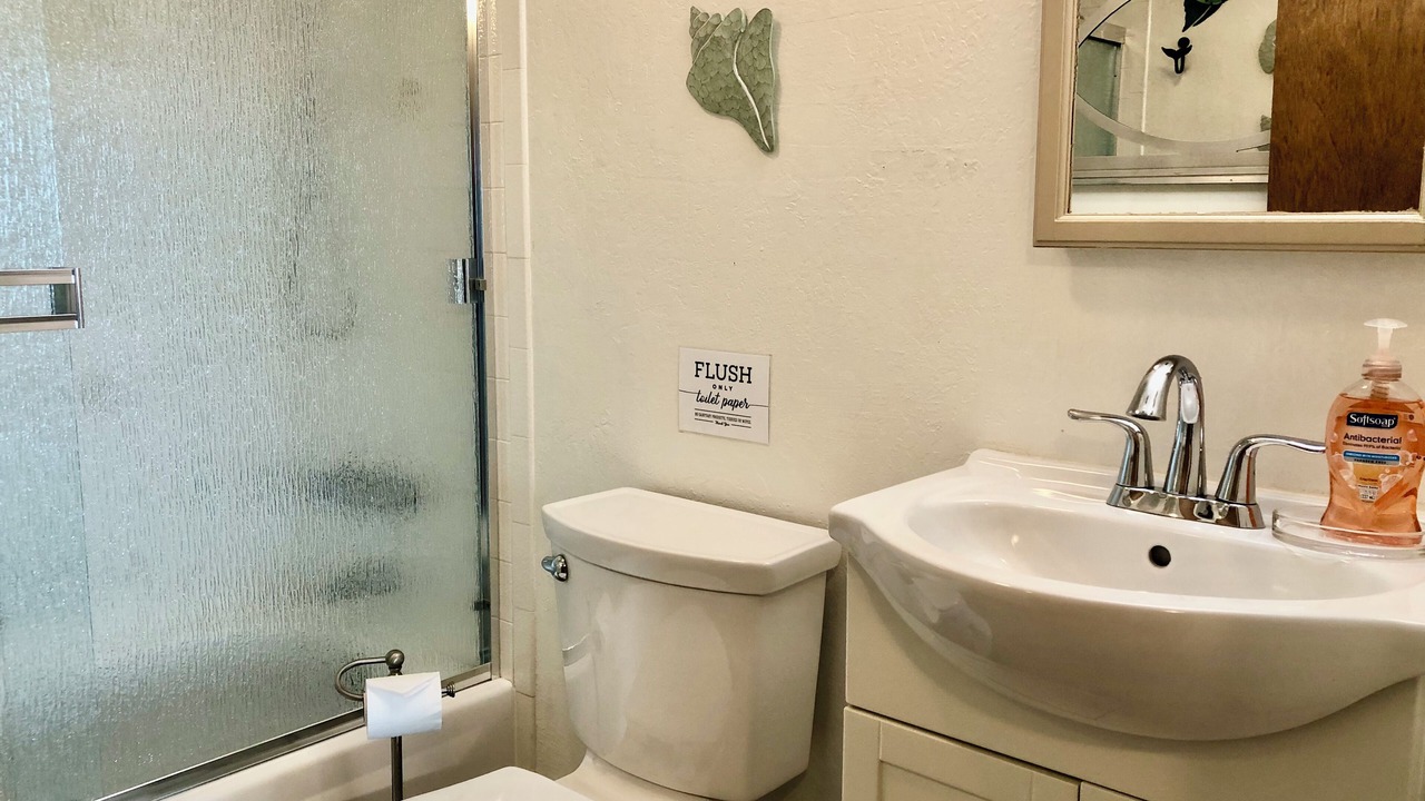 Photo of Bathroom in Humboldt Hill