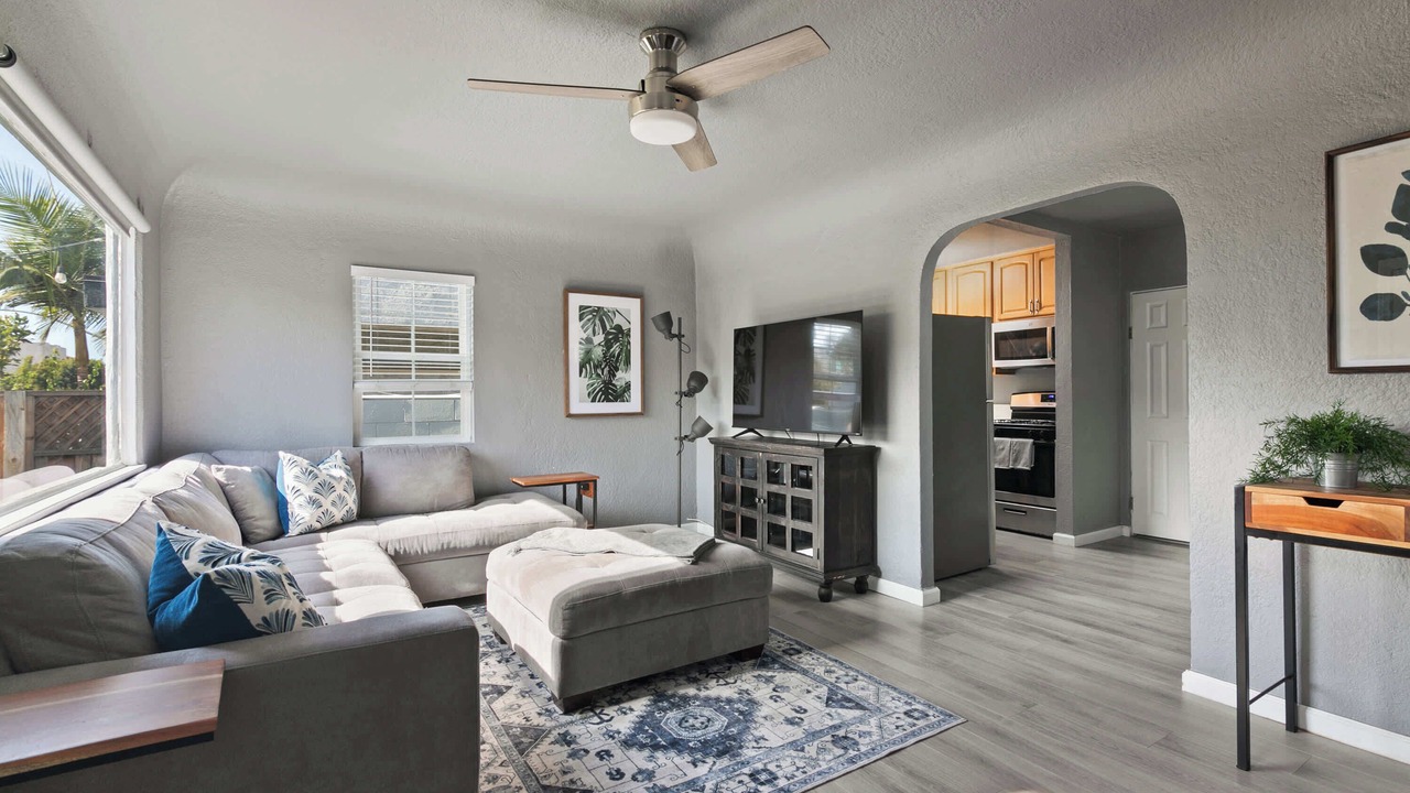 Photo of Livingroom in Crown Point