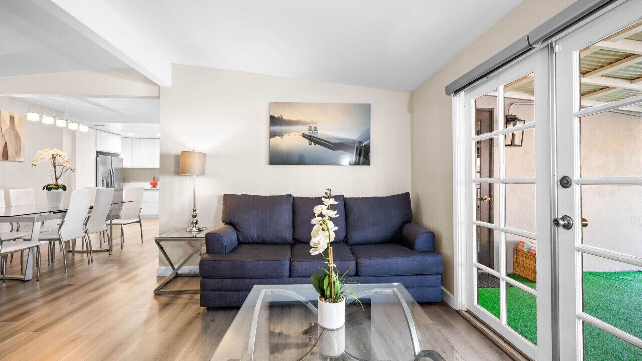 Photo of Livingroom in North Clairemont