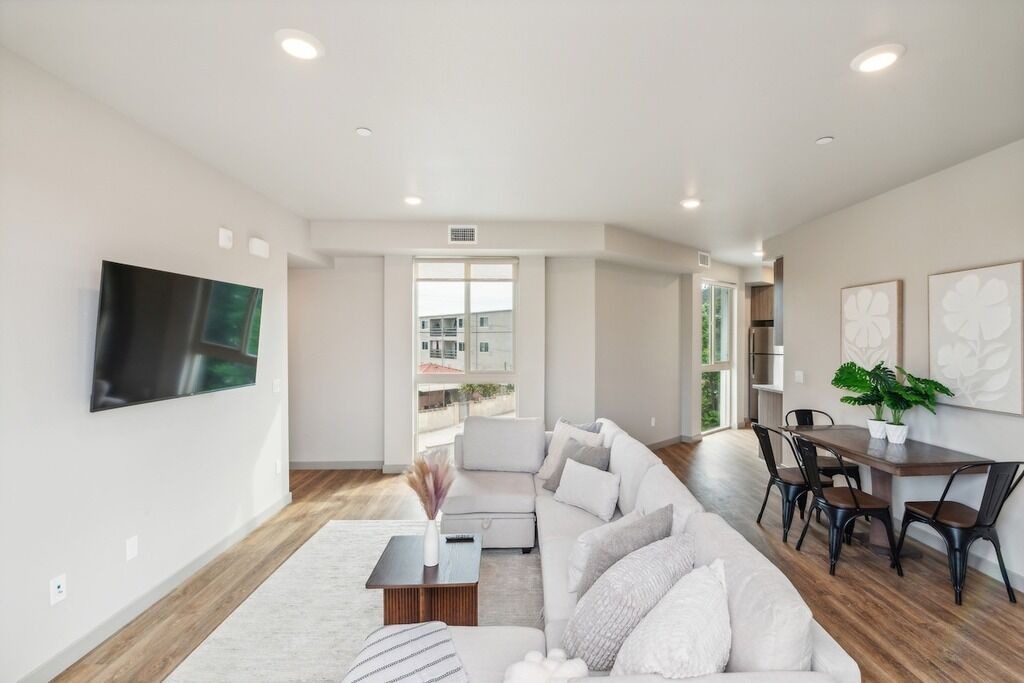 Photo of Livingroom in Golden Hill