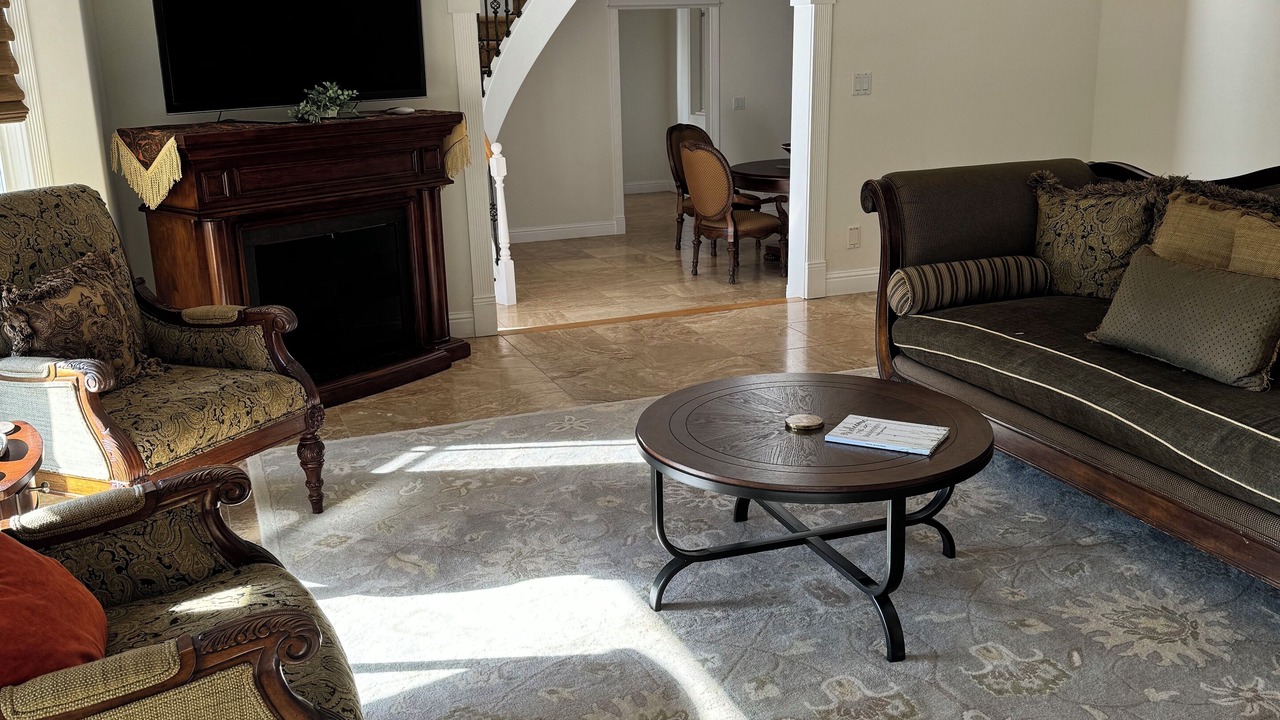 Photo of Livingroom in Apple Hill