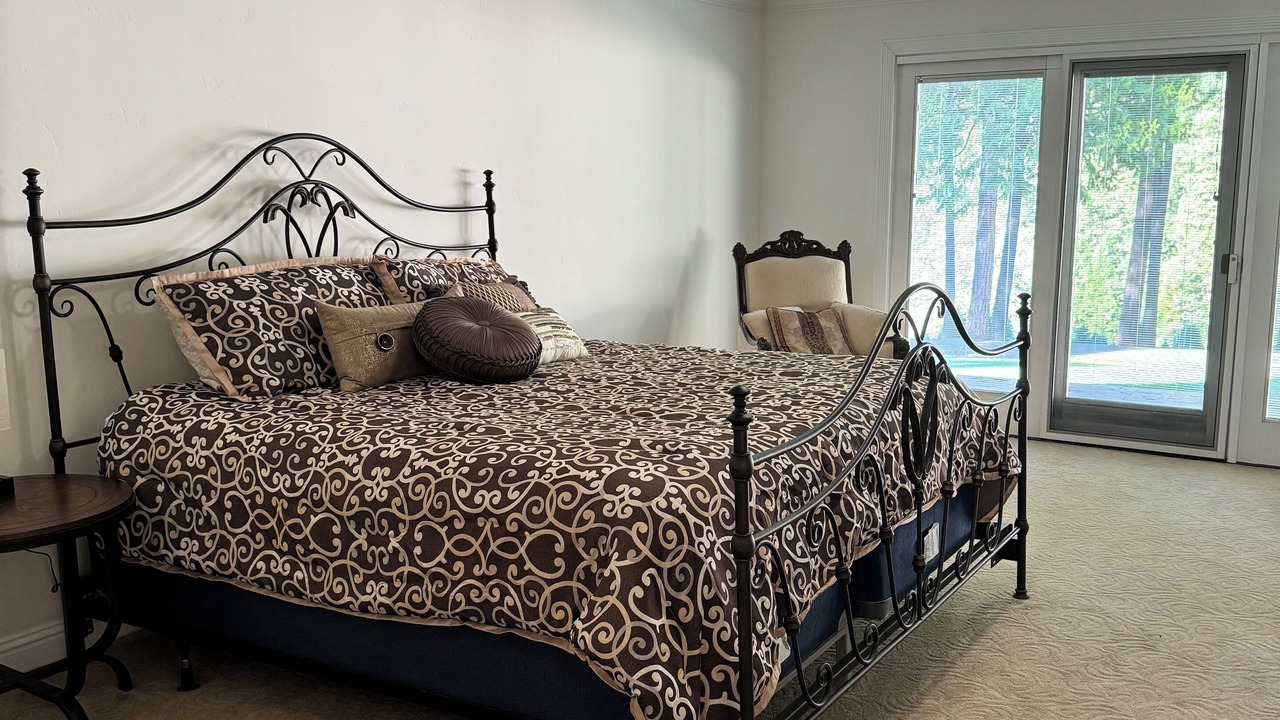 Photo of Bedroom in Apple Hill