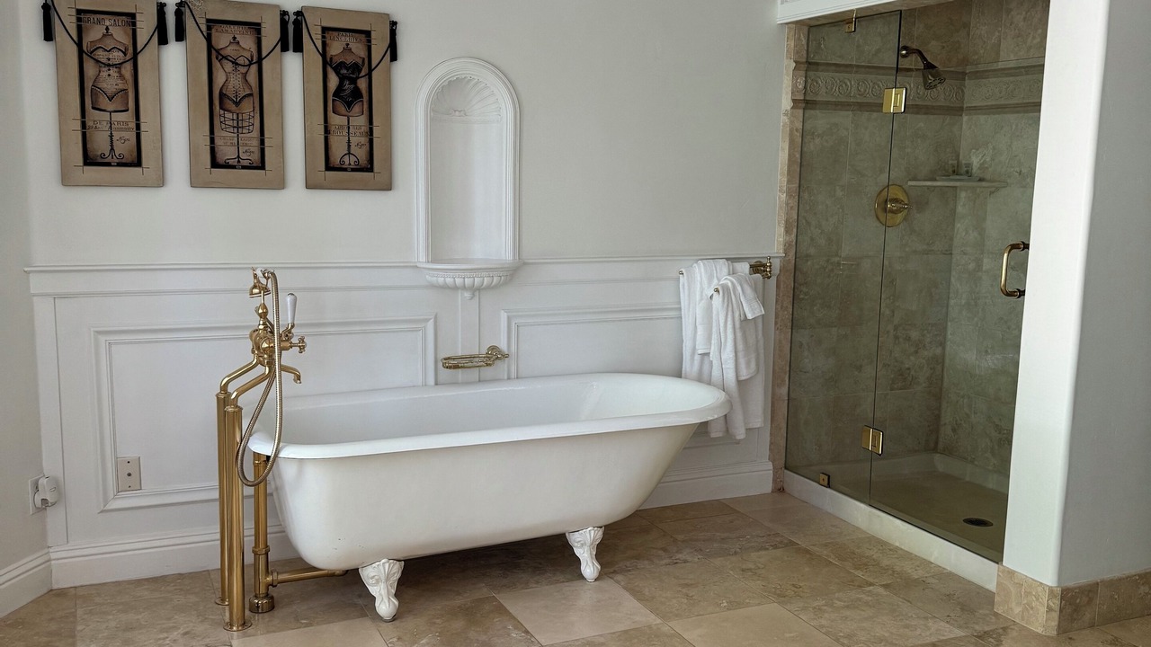 Photo of Bathroom in Apple Hill