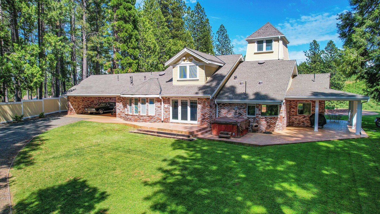Photo of Outdoor in Apple Hill