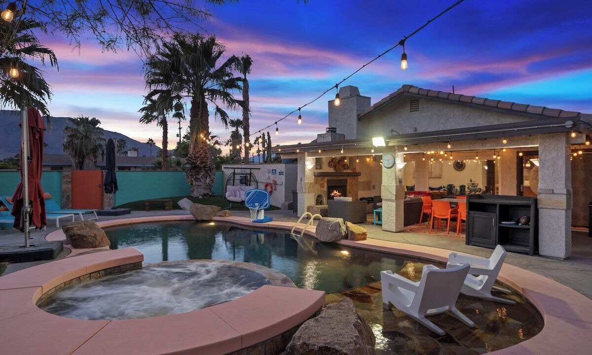 Photo of Outdoor in Racquet Club South