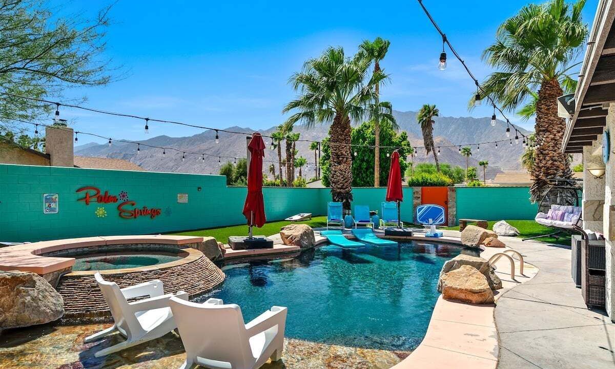 Photo of Outdoor in Racquet Club South