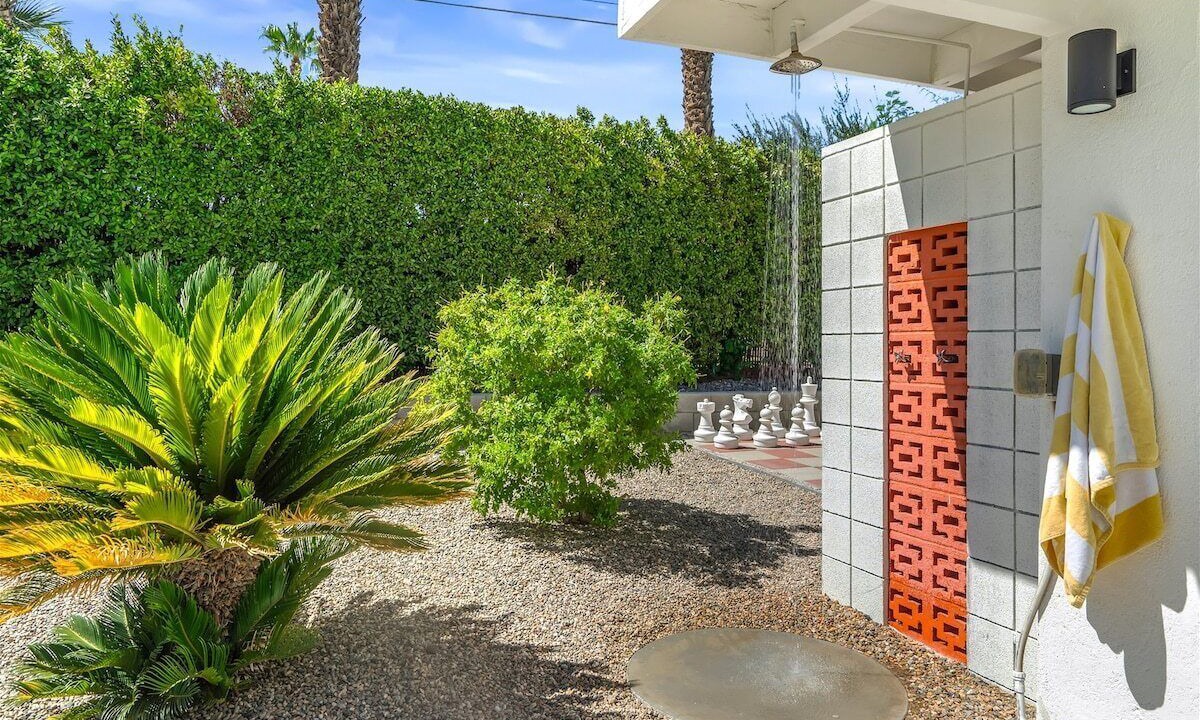 Photo of Outdoor in Racquet Club Estates
