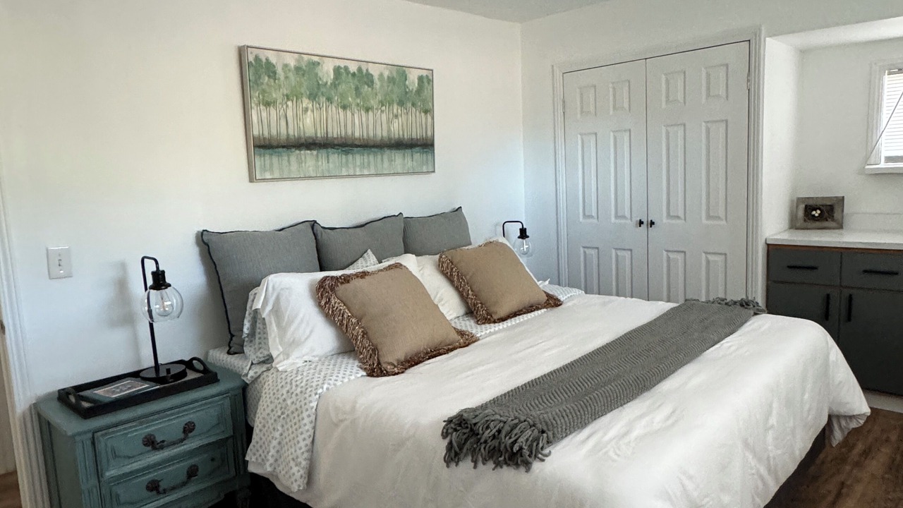 Photo of Bedroom in Upper Lake