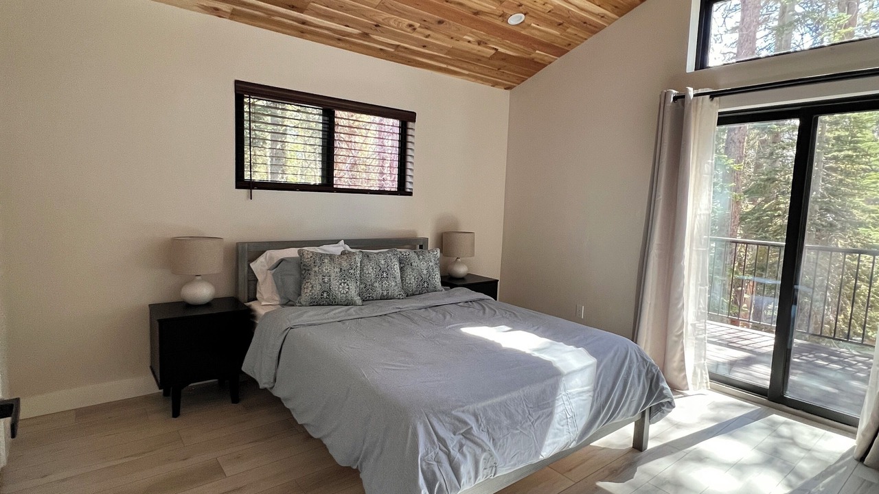 Photo of Bedroom in Serene Lakes