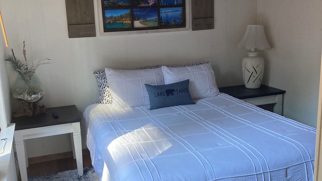 Photo of Bedroom in Al Tahoe