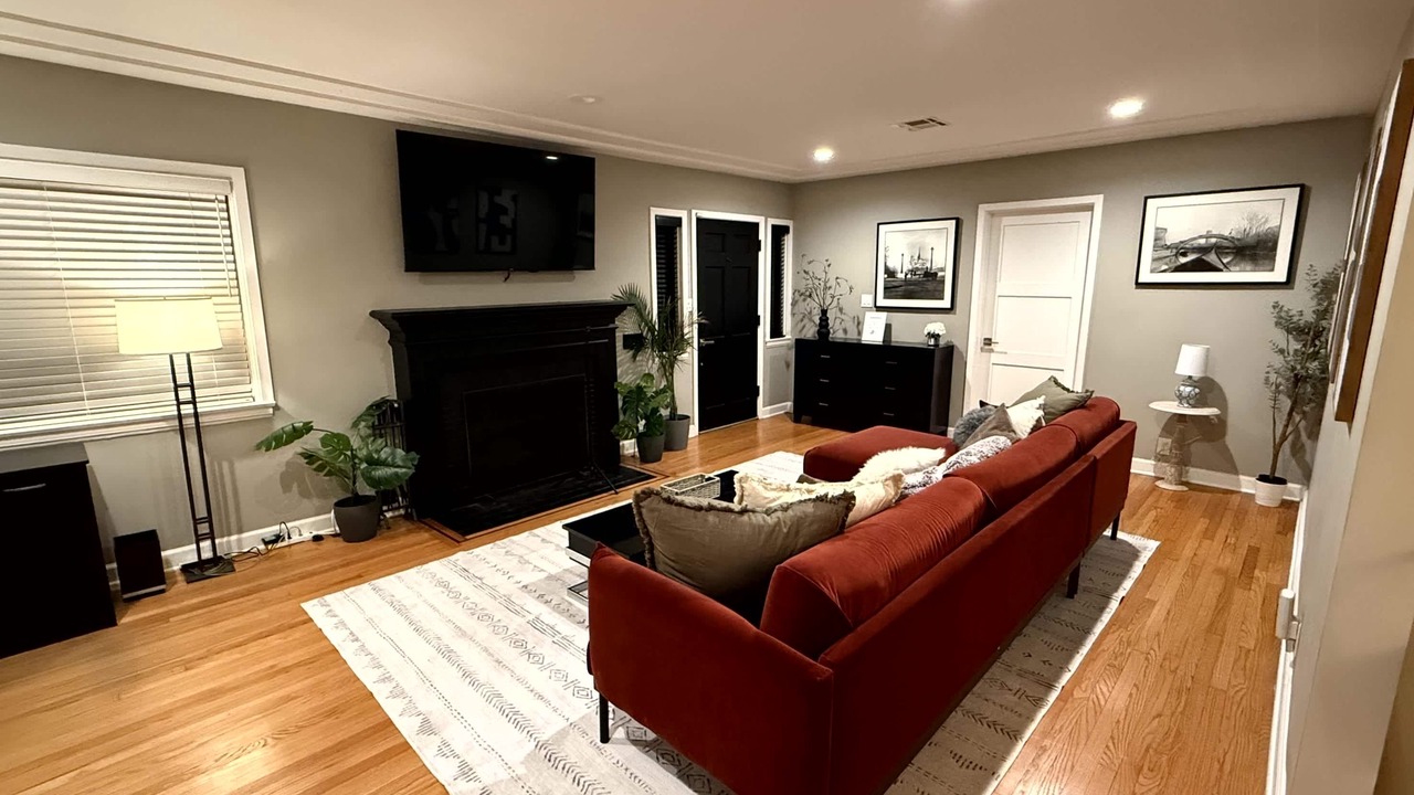 Photo of Livingroom in Burbank