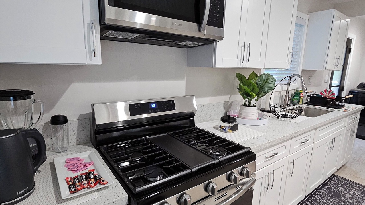 Photo of Kitchen in West Los Angeles