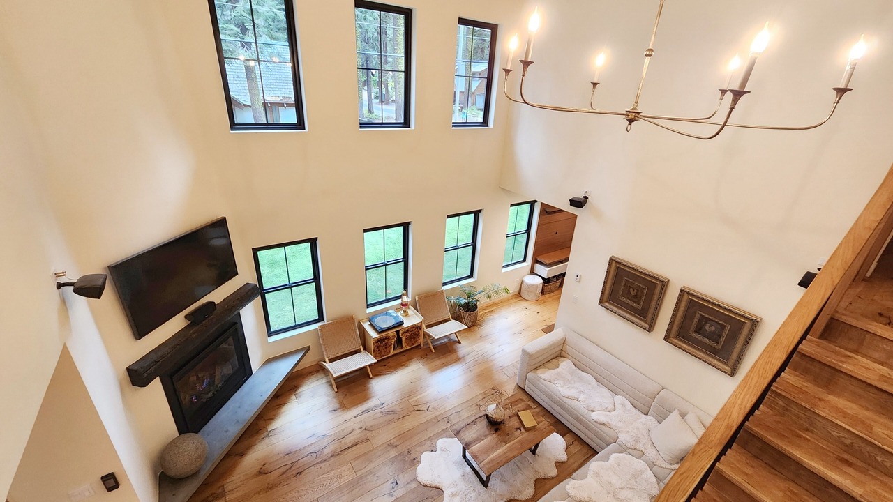 Photo of Livingroom in Tahoe Pines