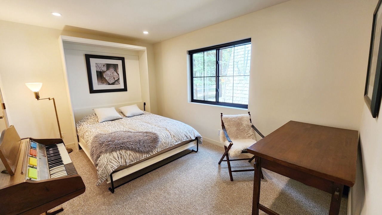 Photo of Bedroom in Tahoe Pines