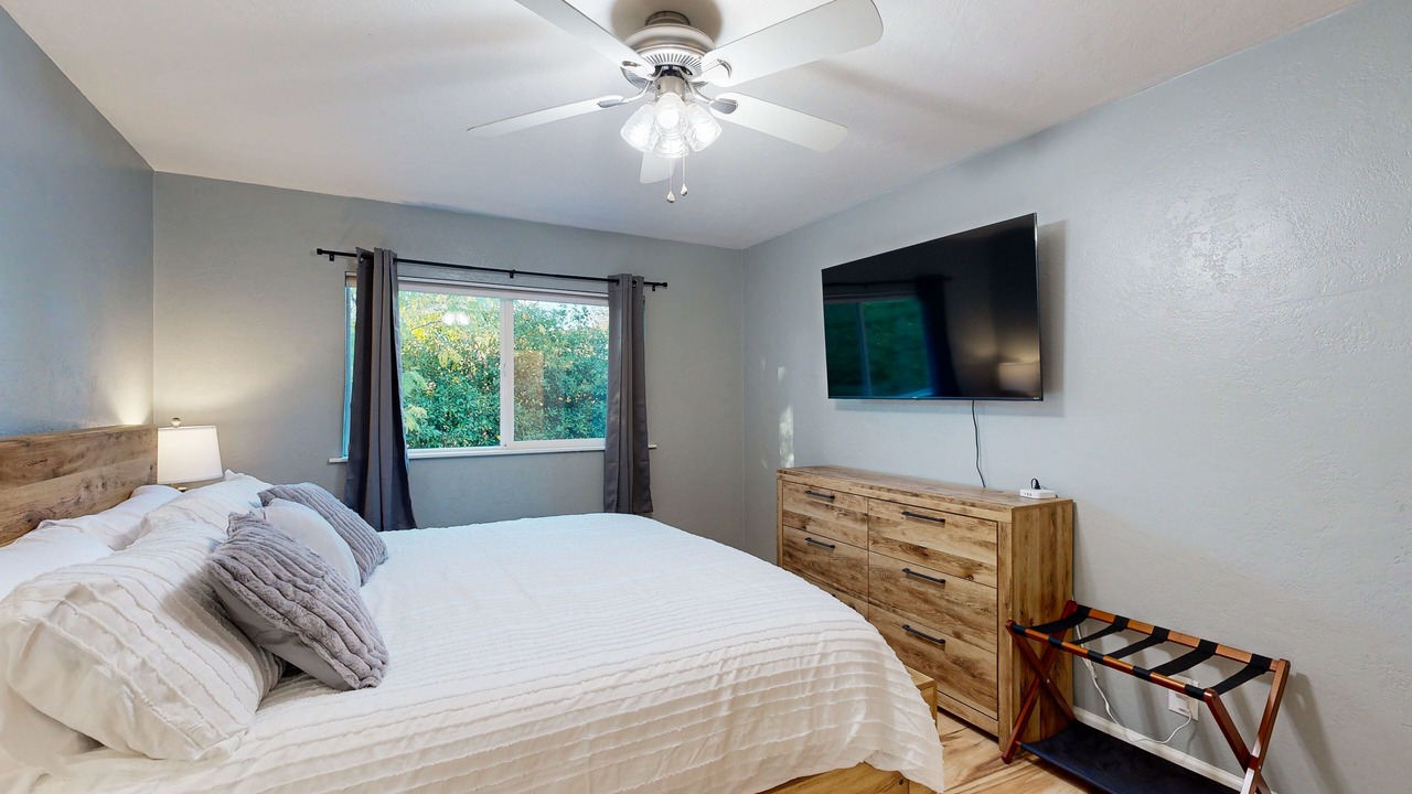 Photo of Bedroom in Jamestown
