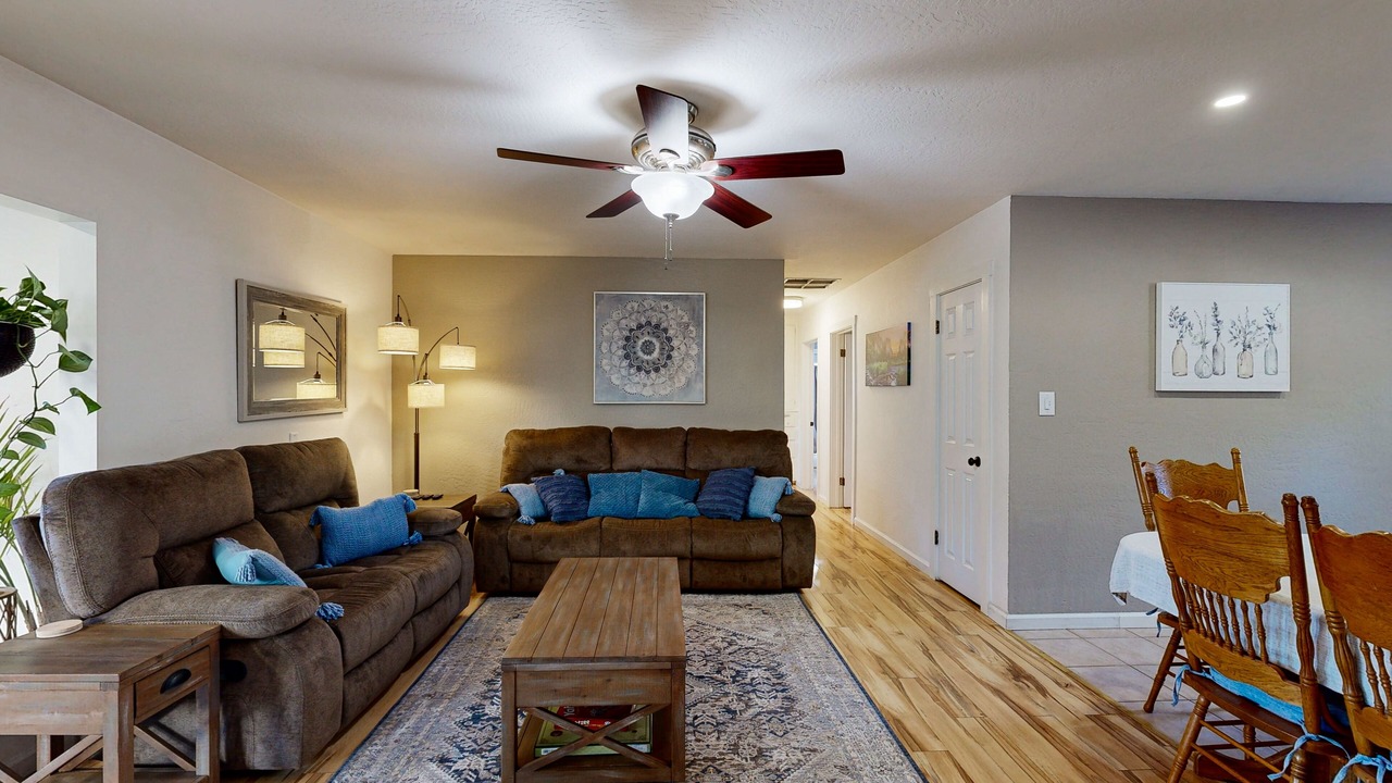 Photo of Livingroom in Jamestown