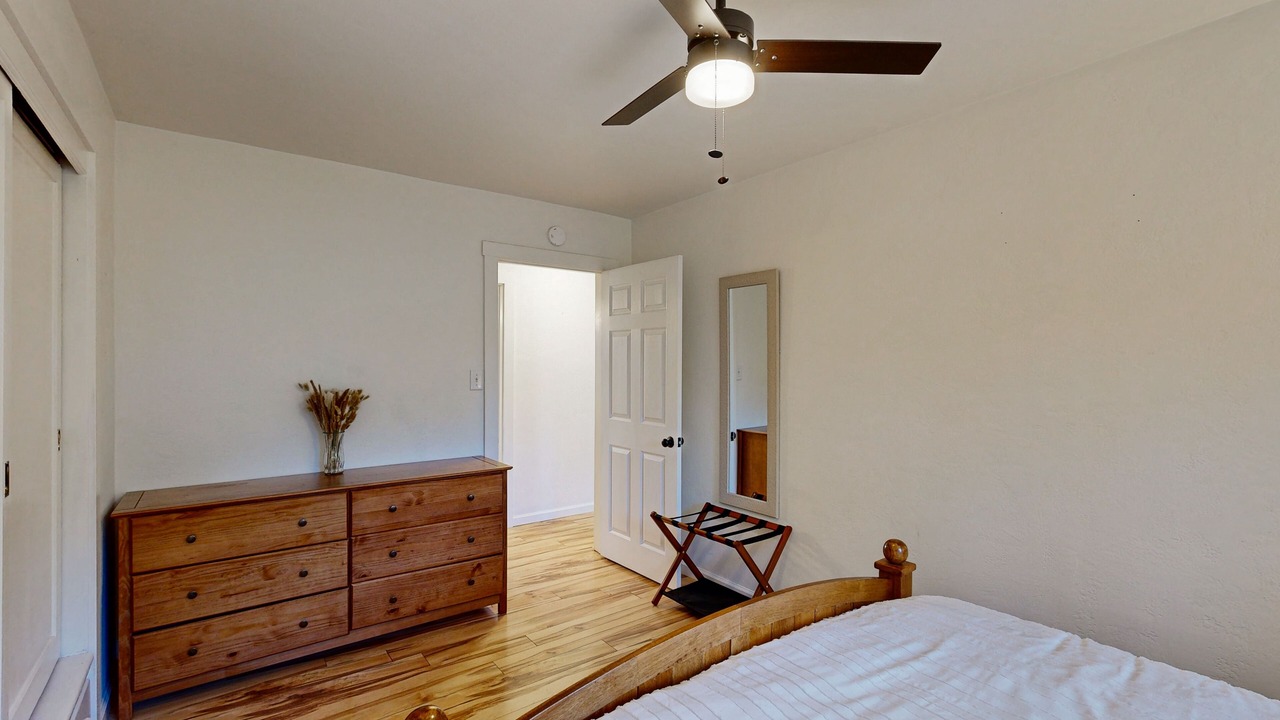 Photo of Bedroom in Jamestown