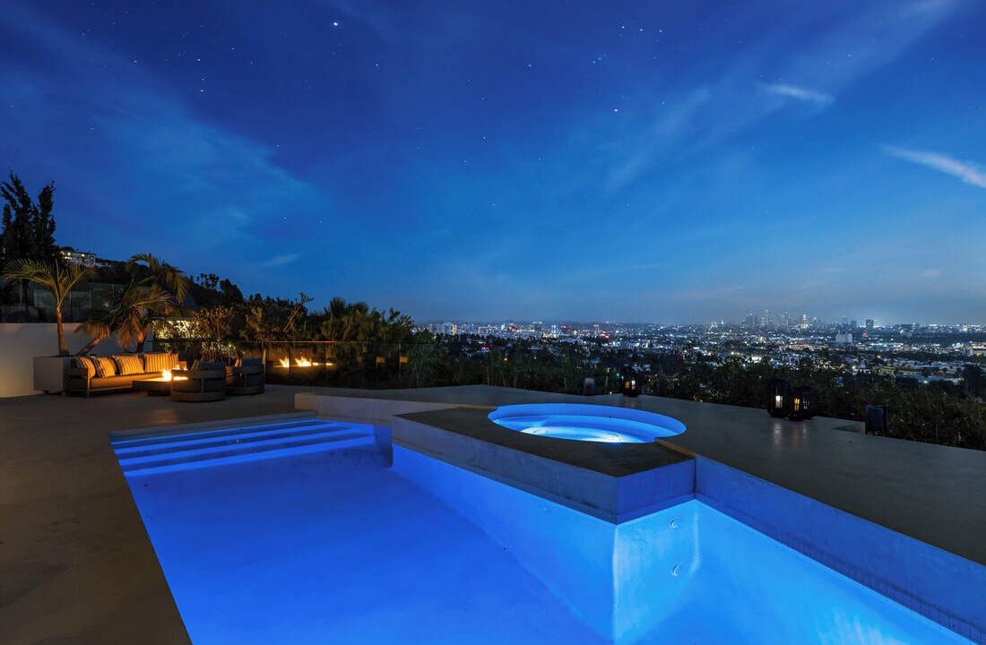 Photo of Outdoor in Hollywood