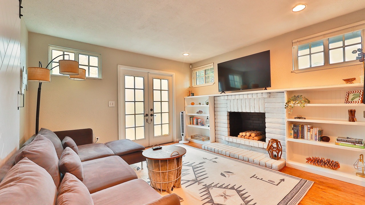Photo of Livingroom in Northgate