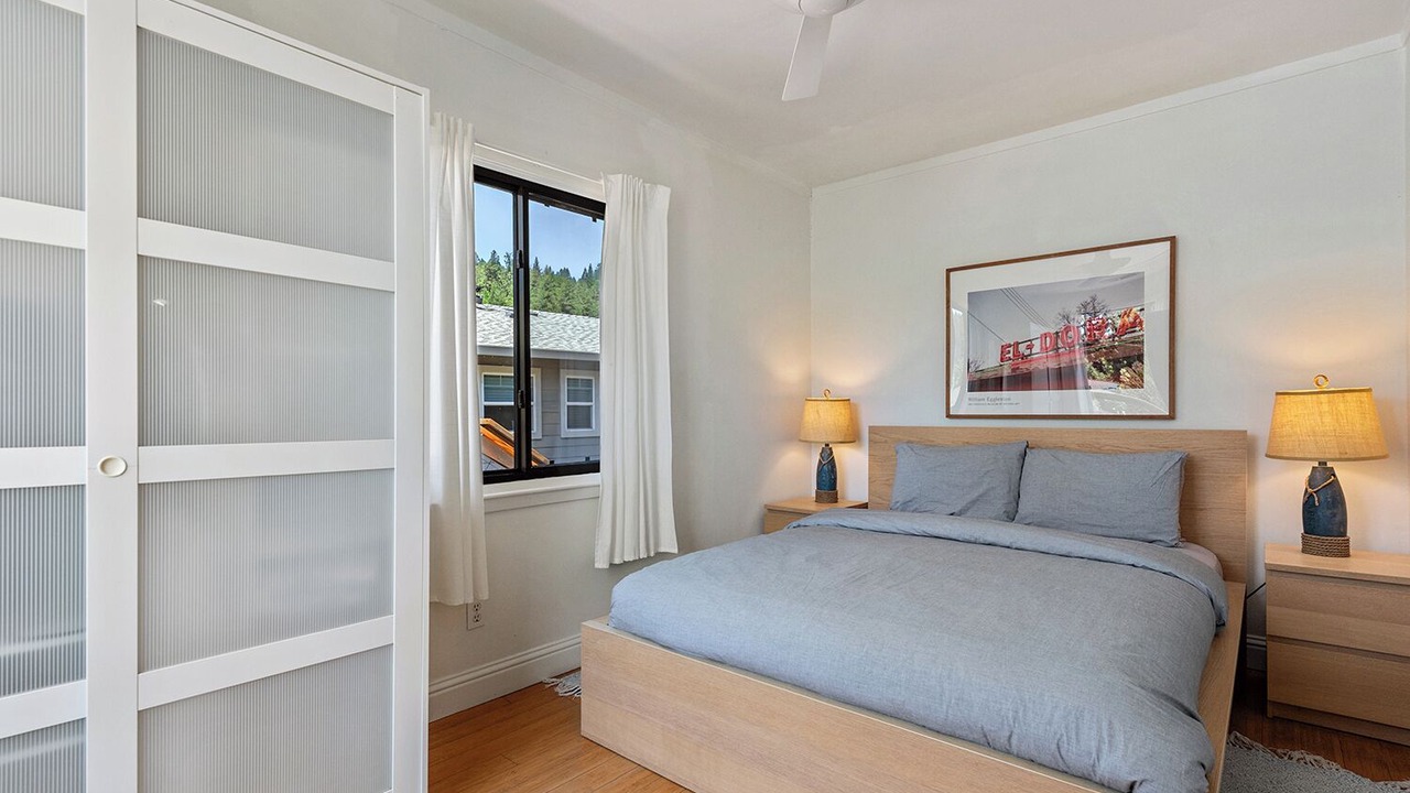 Photo of Bedroom in Guerneville