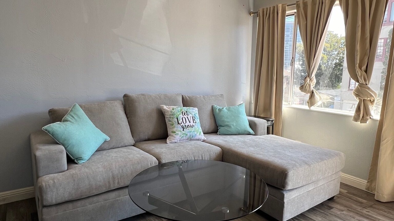 Photo of Livingroom in Adams Point