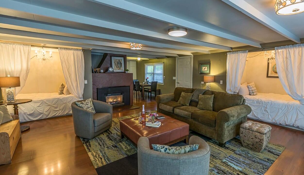 Photo of Livingroom in Little River