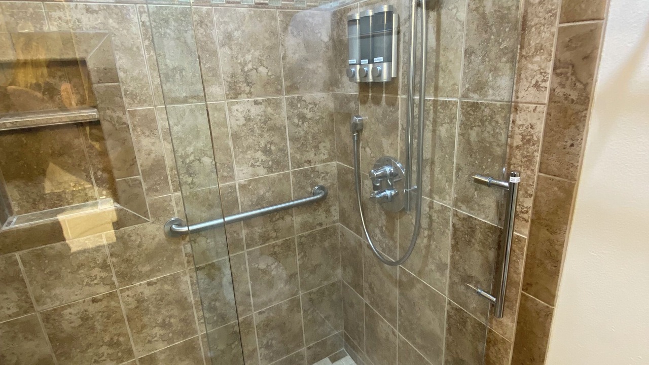 Photo of Bathroom in Ventura