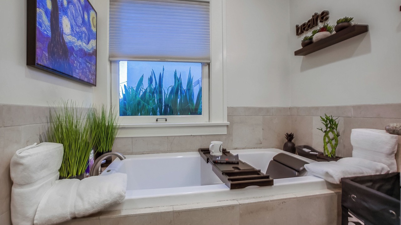 Photo of Bathroom in Loma Portal