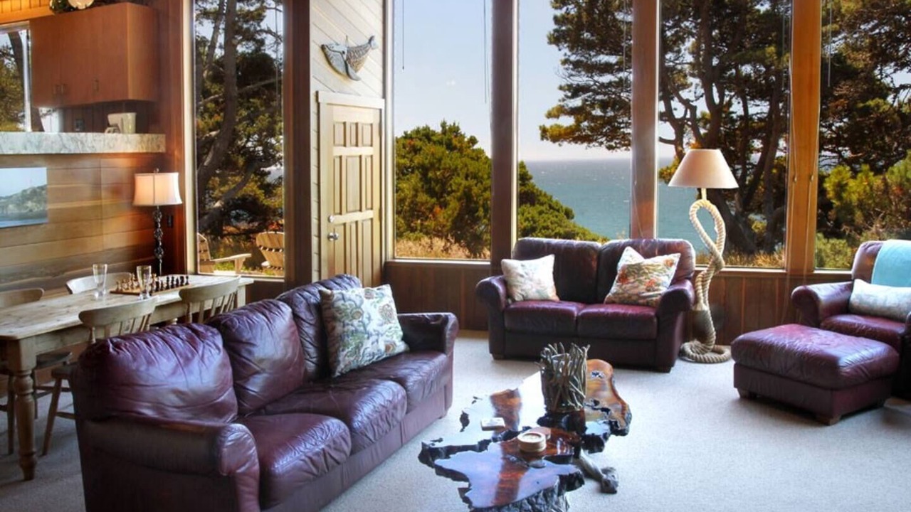 Photo of Livingroom in Jenner