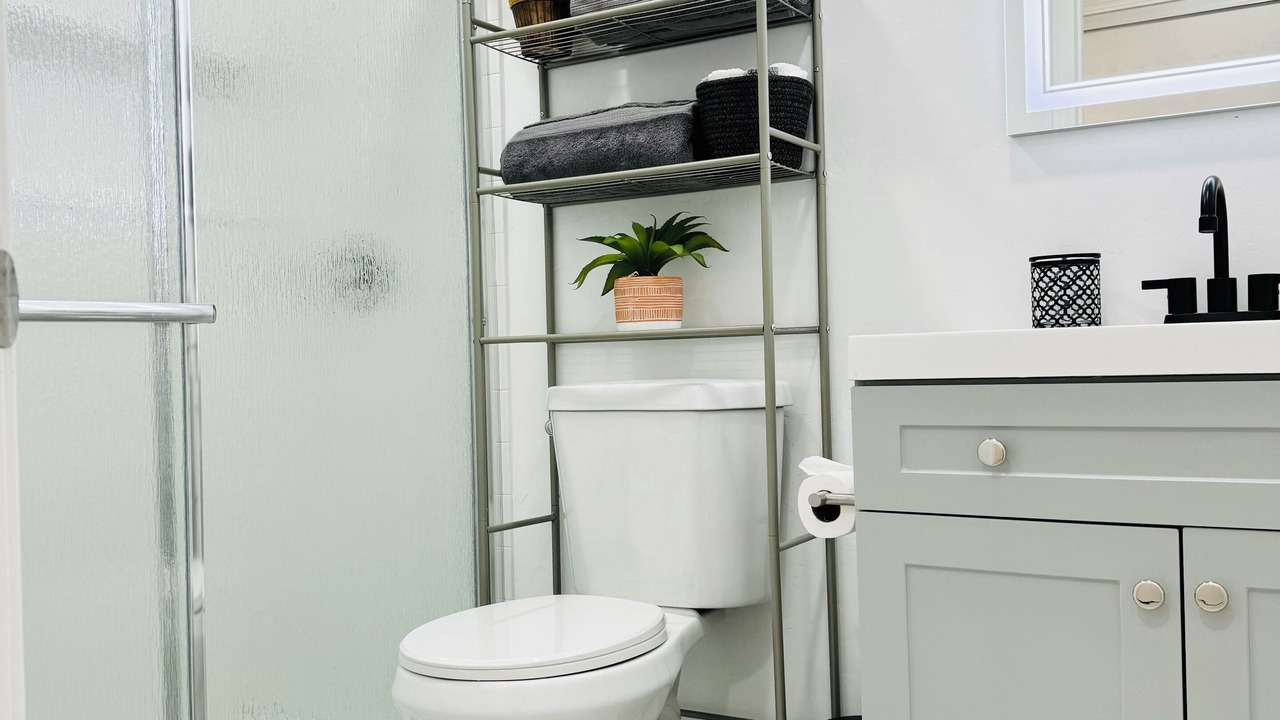 Photo of Bathroom in Mojave