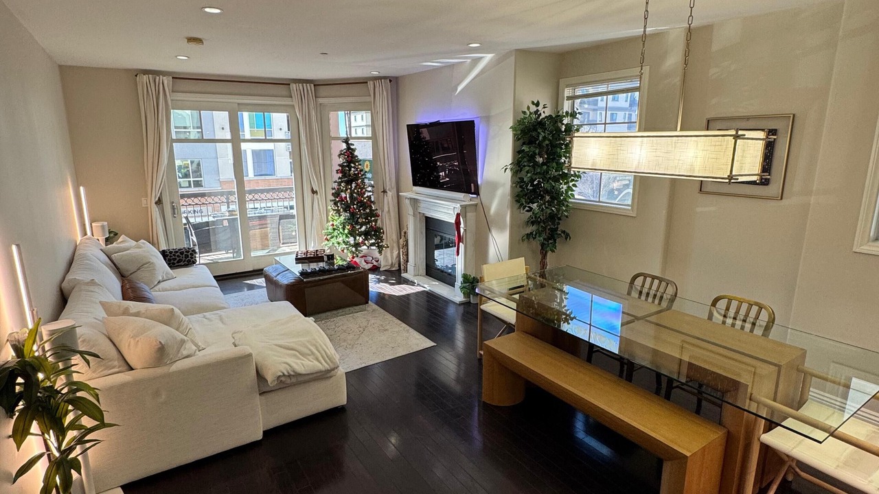 Photo of Livingroom in Downtown