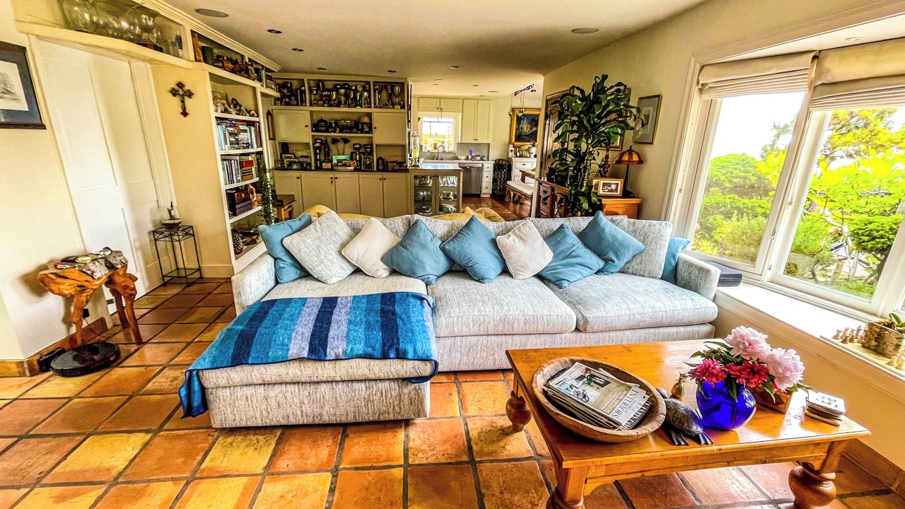 Photo of Livingroom in South Laguna
