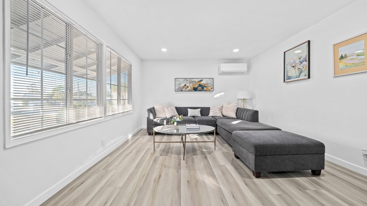 Photo of Livingroom in City of Industry
