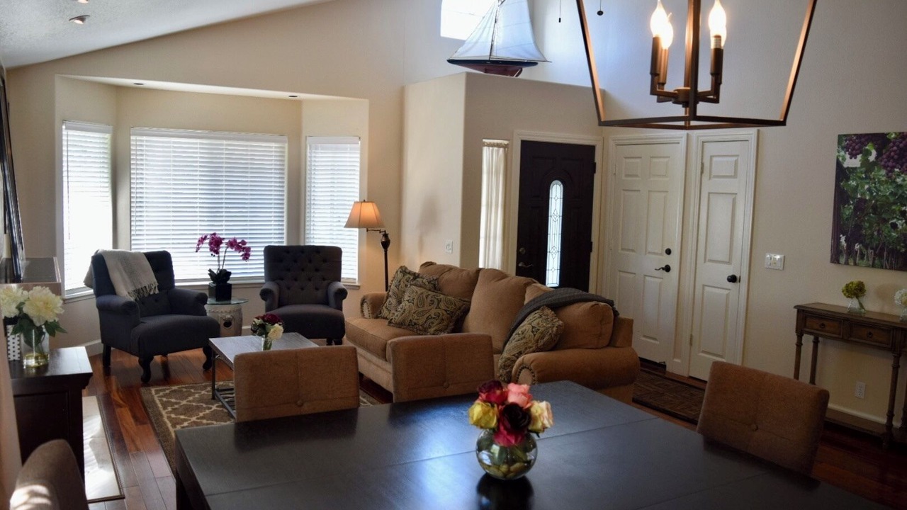 Photo of Livingroom in Fetters Hot Springs-Agua Caliente