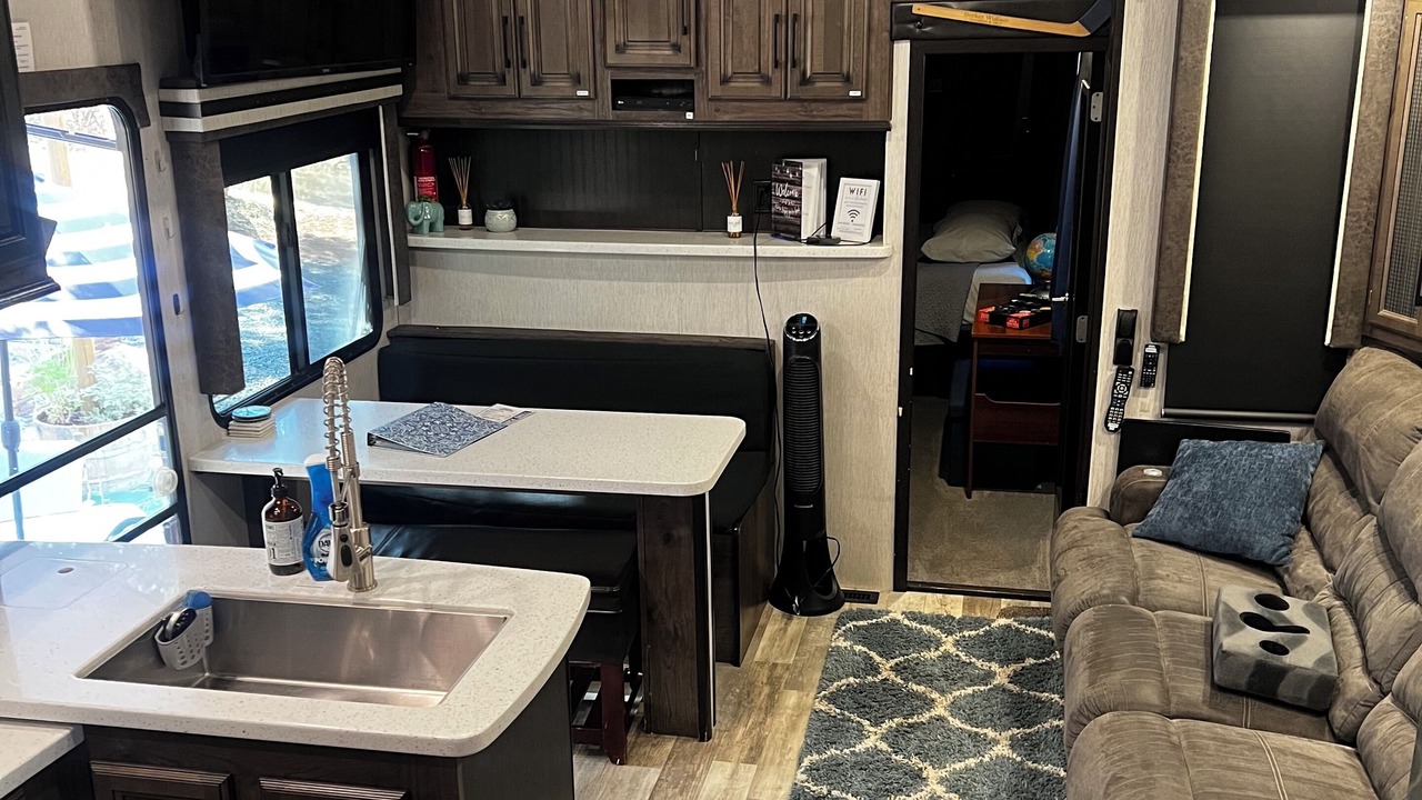 Photo of Livingroom in Jamestown