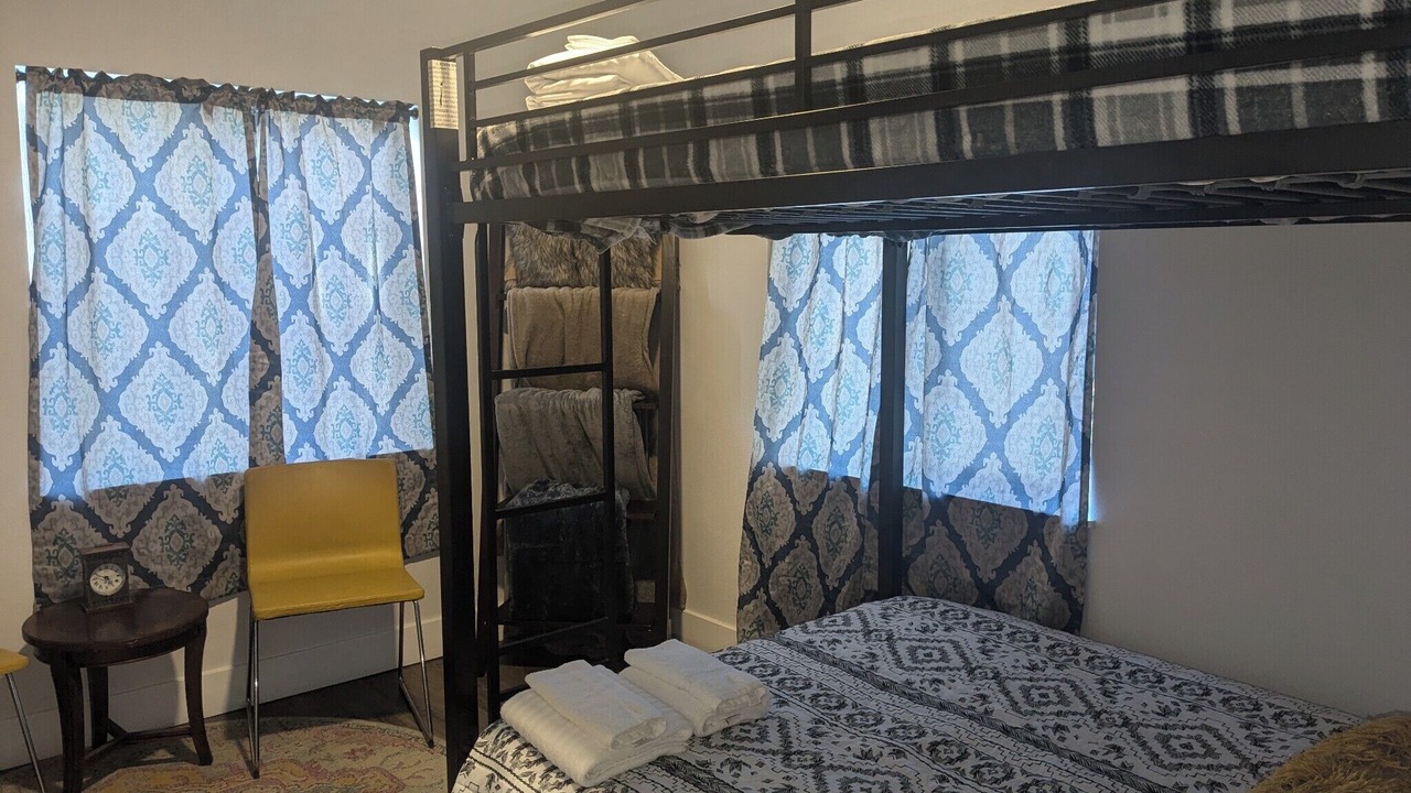 Photo of Bedroom in Kelseyville