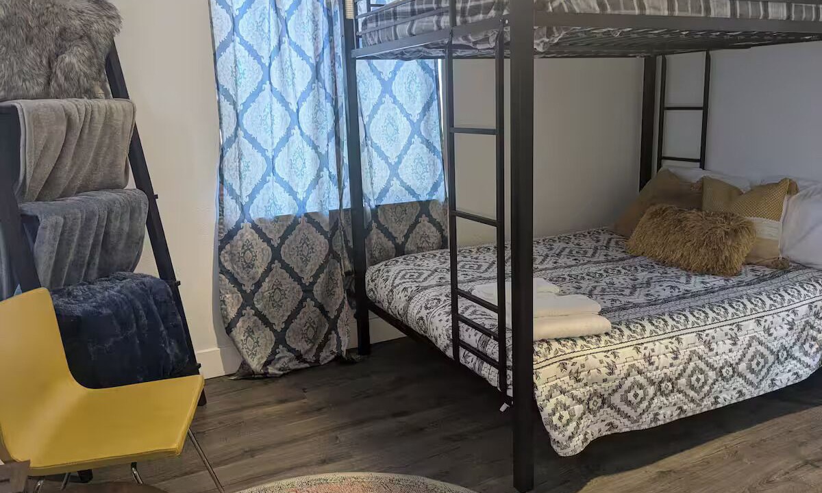 Photo of Bedroom in Kelseyville