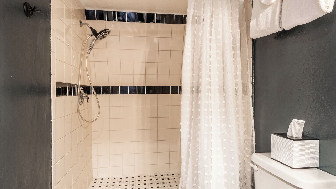 Photo of Bathroom in Woodwinds