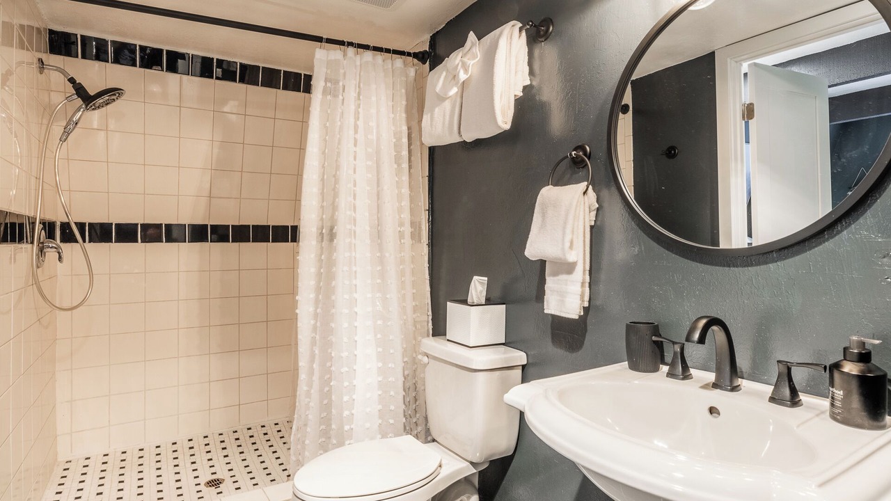 Photo of Bathroom in Woodwinds