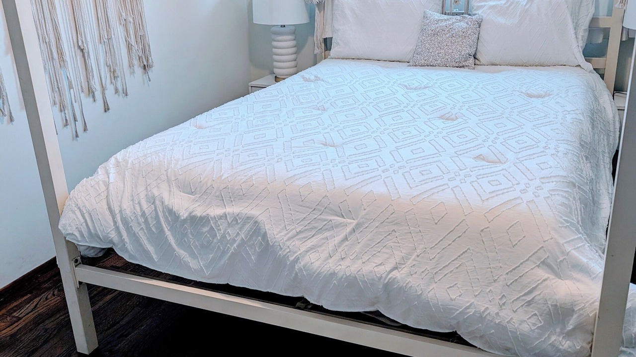 Photo of Bedroom in Mar Vista