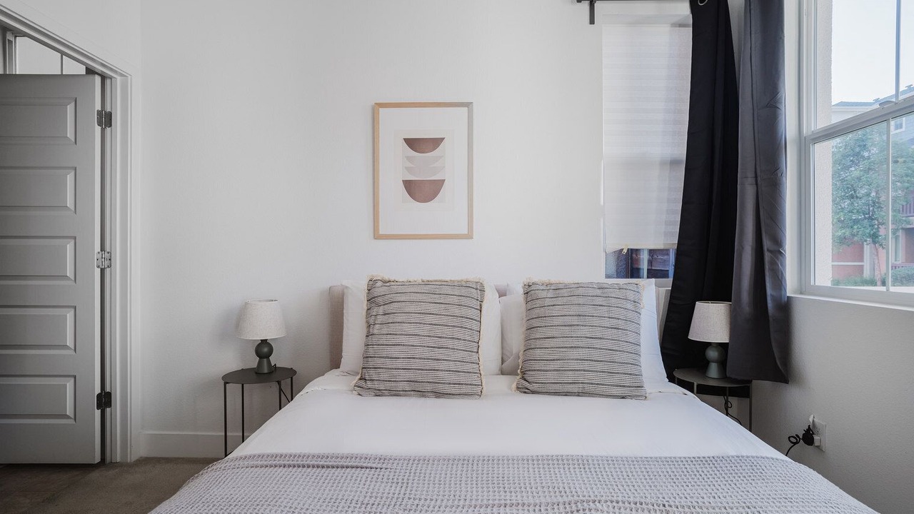 Photo of Bedroom in Newark