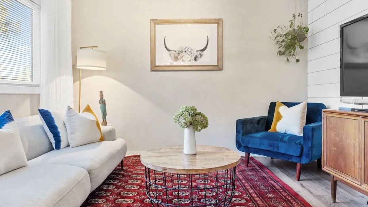 Photo of Livingroom in Forestville