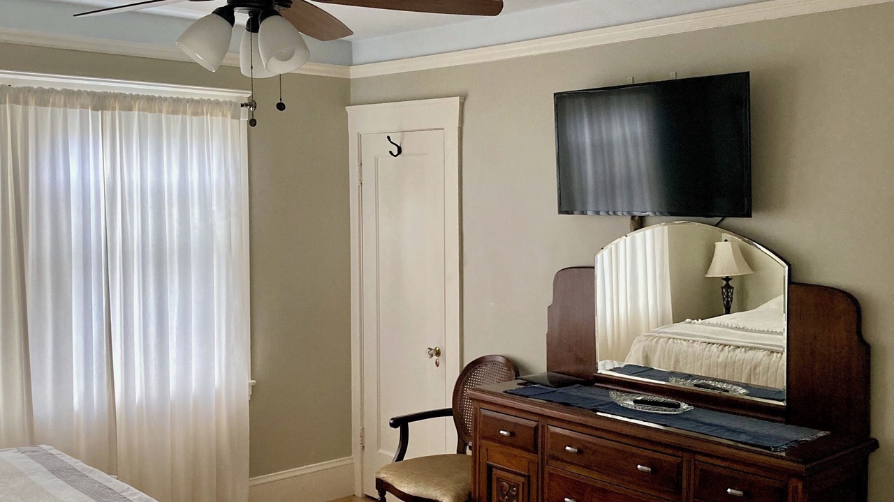 Photo of Bedroom in Marina District