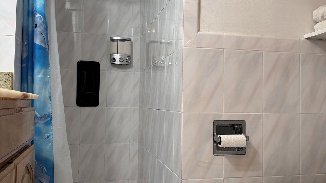 Photo of Bathroom in Outer Mission