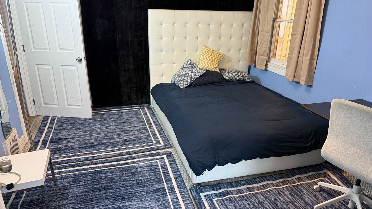 Photo of Bedroom in Larchmont