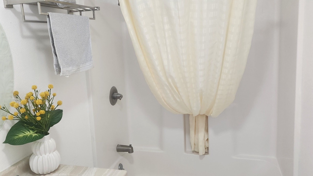 Photo of Bathroom in Inyokern