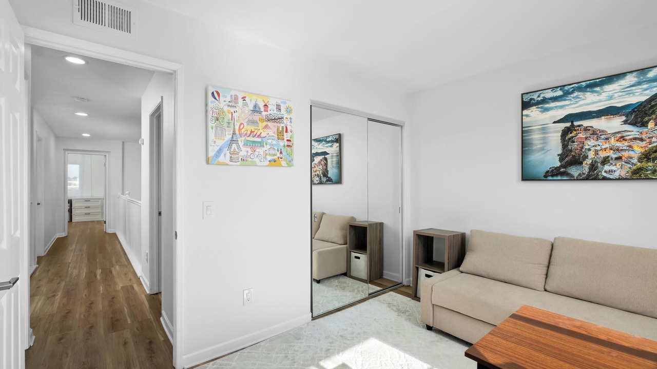 Photo of Livingroom in Rancho - Del Rey II
